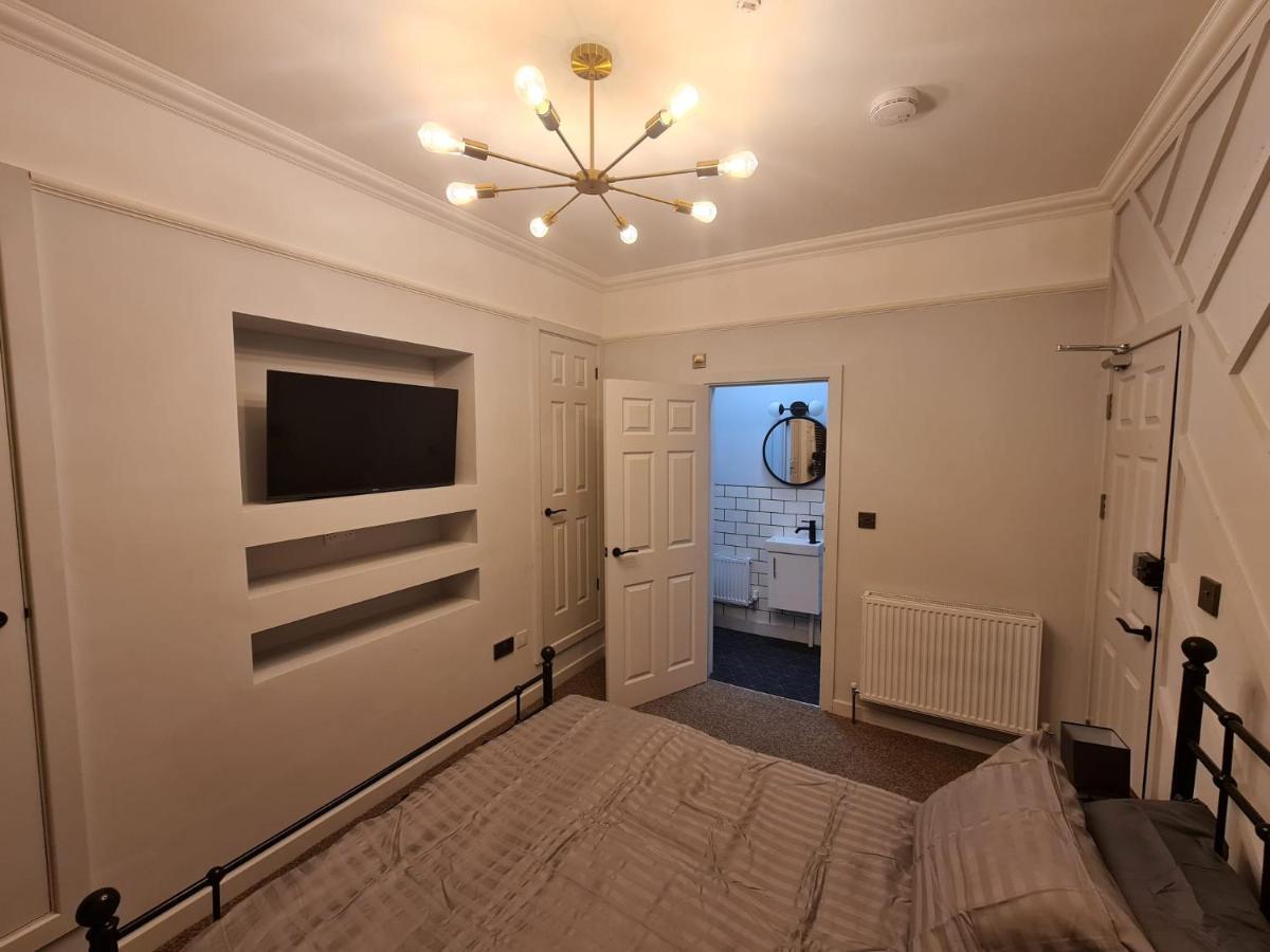 Lombard House - Boutique Hotel By TIFA Stays Swansea Extérieur photo